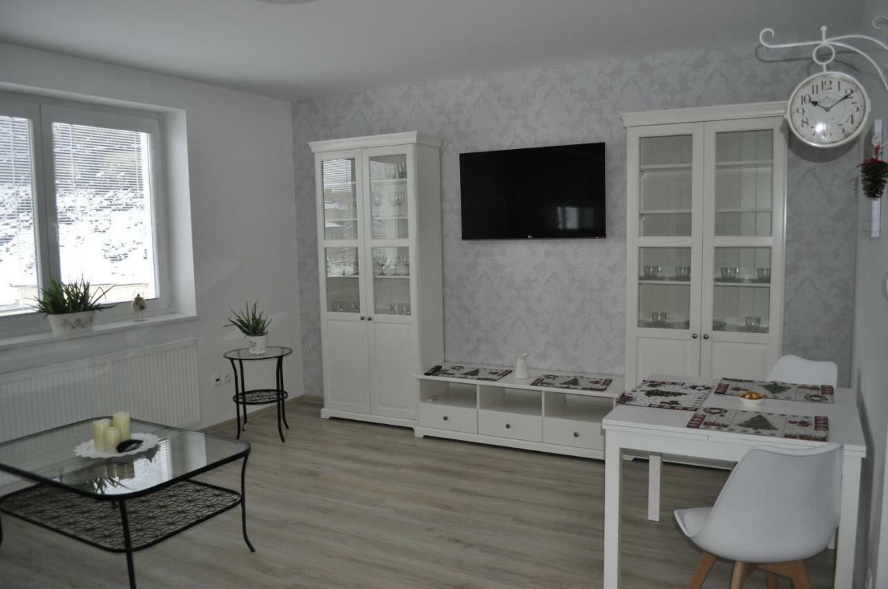 Apartmany Centrum ราเอตสเก เตปลิตเซ ภายนอก รูปภาพ