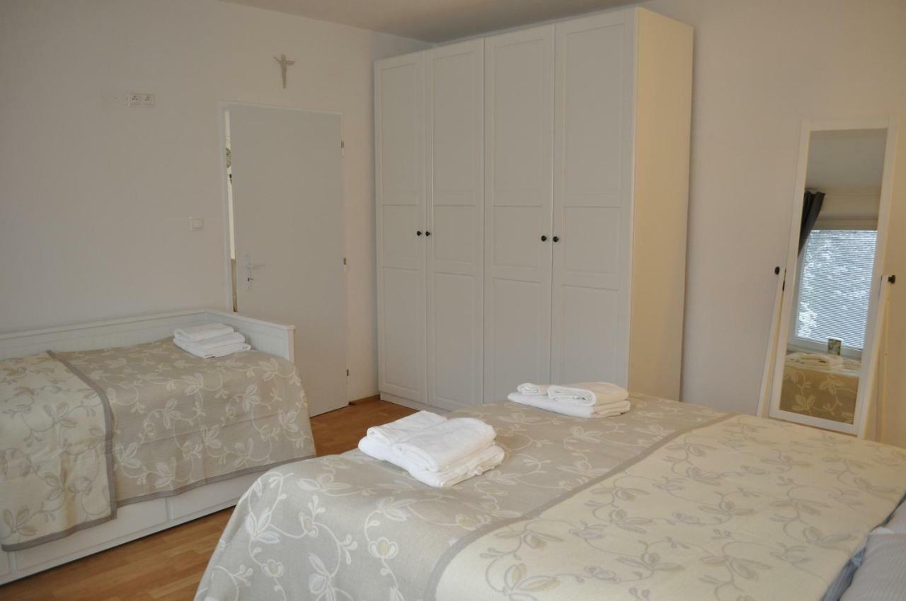 Apartmany Centrum ราเอตสเก เตปลิตเซ ภายนอก รูปภาพ